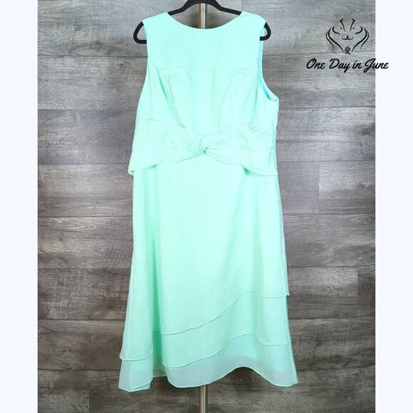Make You Pretty Dresses & Skirts - Make You Pretty Plus Size High Neck Sleeveless Dress Size 18W